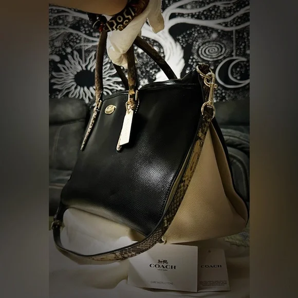 Vintage style Y2K Coach Black Satchel with Brown Accents tote shoulder bag - Picture 12 of 17